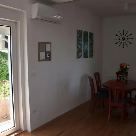 Luka Apartment